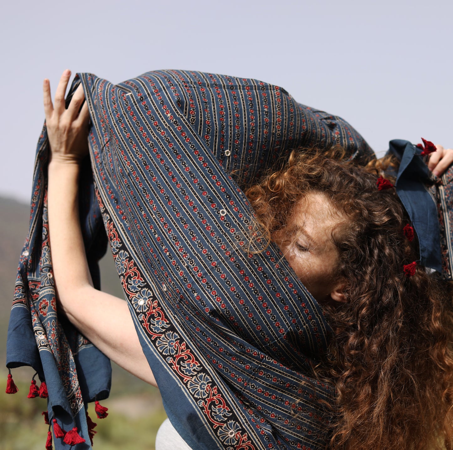 BLOCK PRINTED SCARF - AJRAKH mirrors
