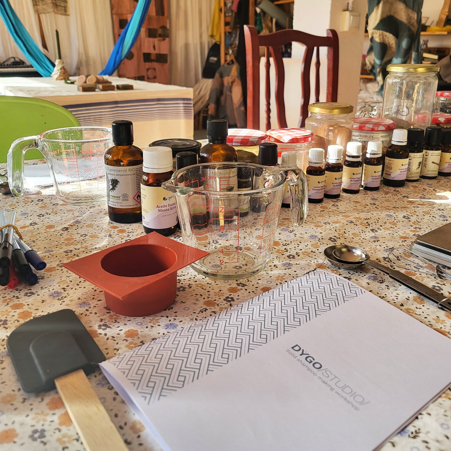 SOAP OR SHAMPOO MAKING MASTER CLASS