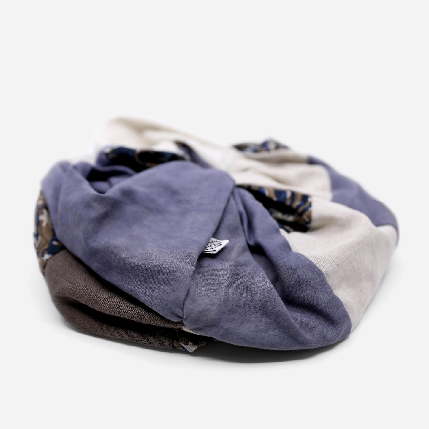 BOTANICALLY DYED SCRUNCHIE