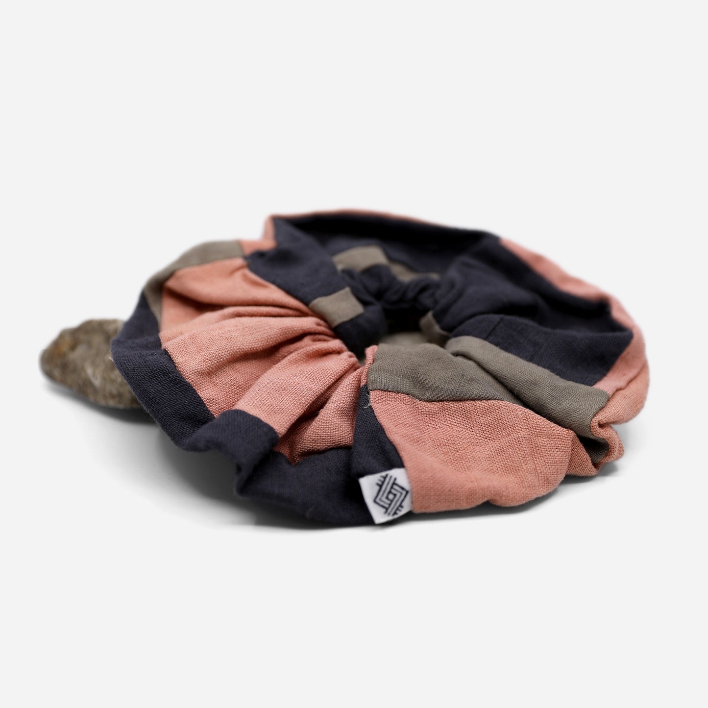 BOTANICALLY DYED SCRUNCHIE