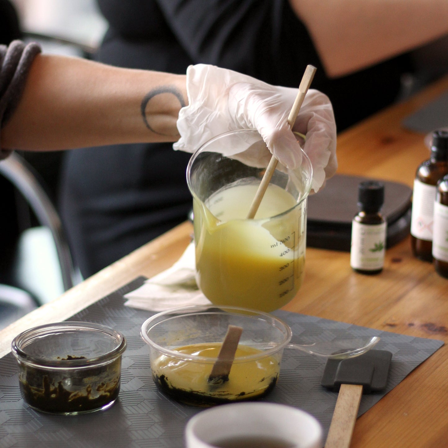 PRIVATE SOAP OR SHAMPOO MAKING CLASS (up to 4 people)