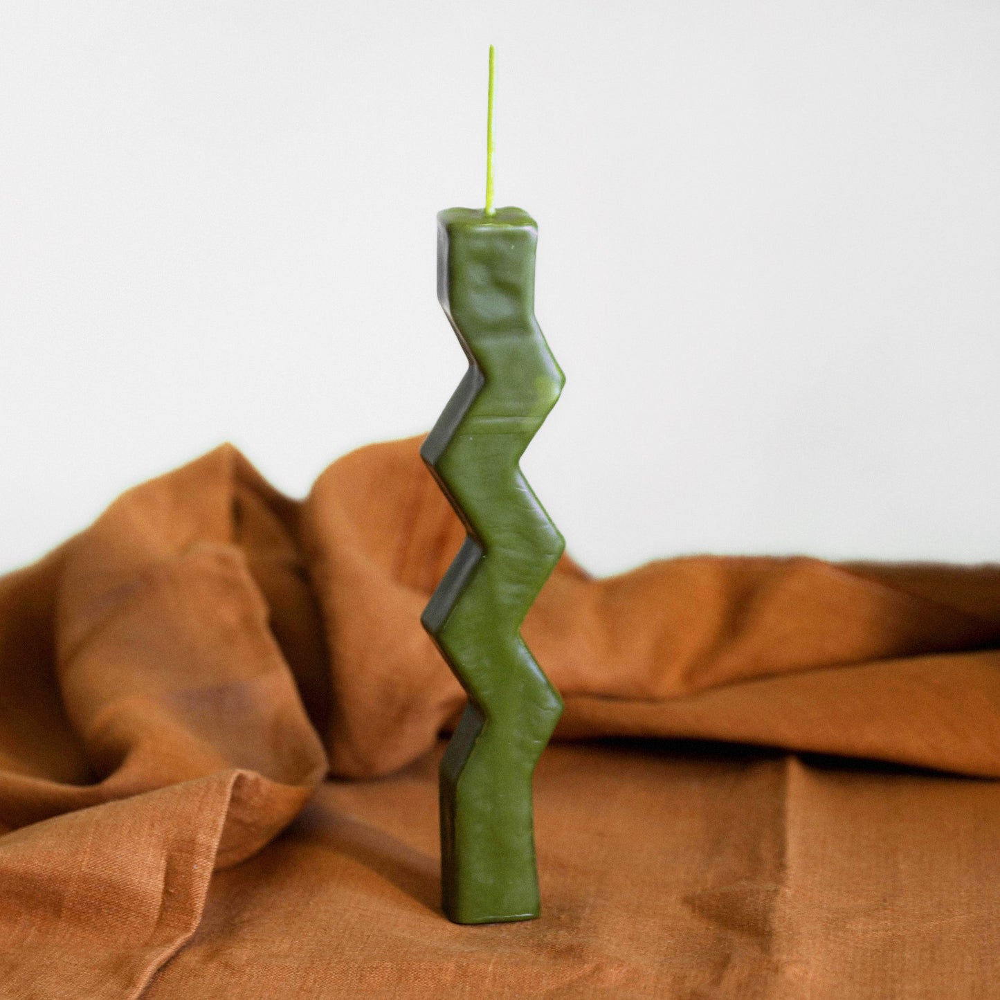 ZIGZAG BEESWAX CANDLE